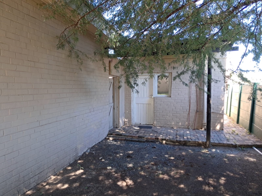 4 Bedroom Property for Sale in Odendaalsrus Free State